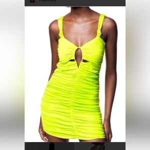 Brand new Zara dress never worn size medium!!!